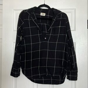 Black and white striped plaid v-neck button striped